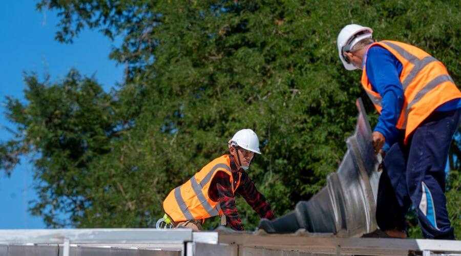 Professional gutter cleaning in Elon, NC